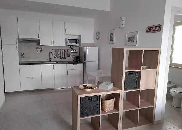 Casa Recanati - A Due Passi Dal Mare Giardini Naxos